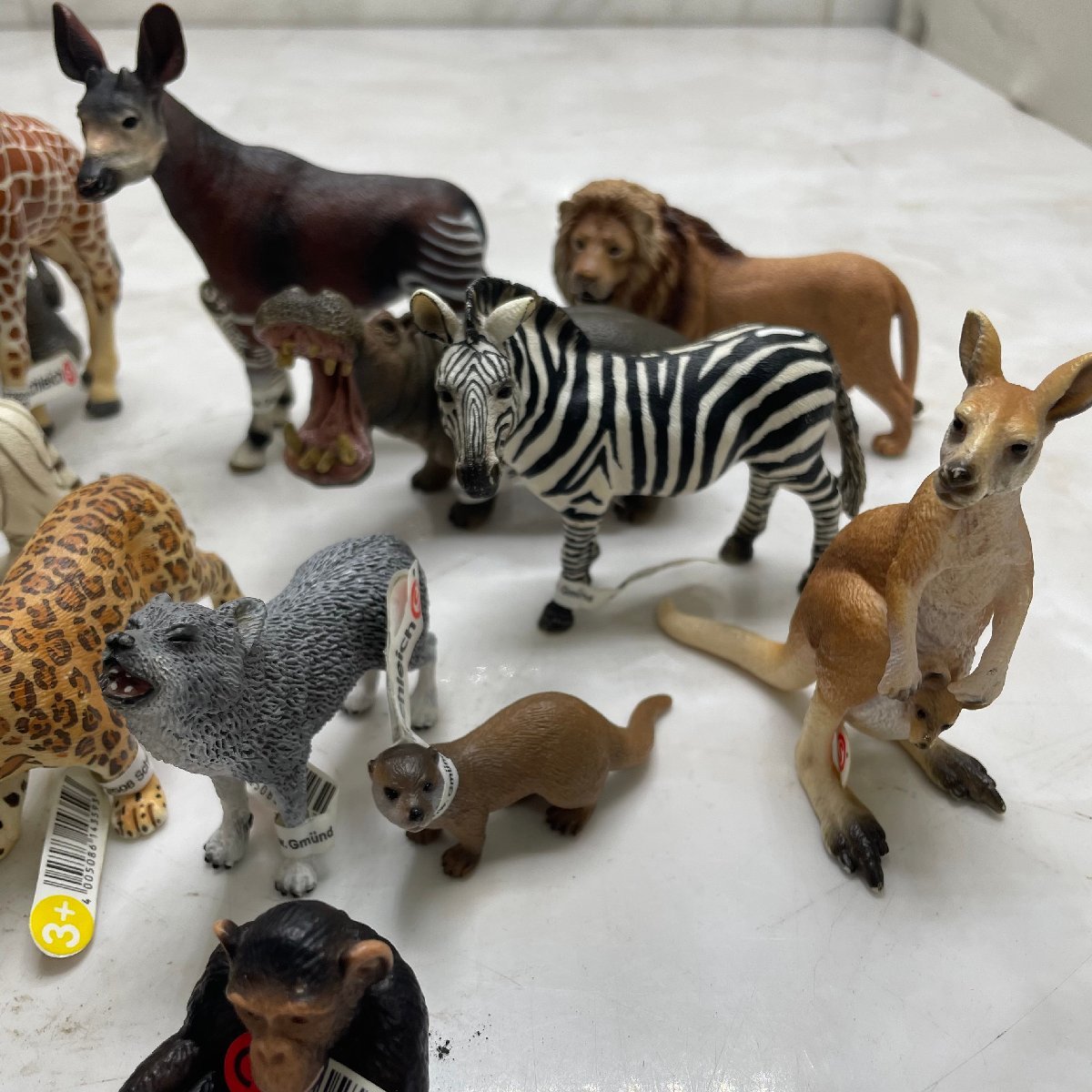 ♭M♭ Schleic 動物フィギュア 中古品 17体 まとめ ゾウ ライオン キリン カバ ワニ トラ オオカミ カンガルー マントヒヒ サイ ♭J-240303の画像4