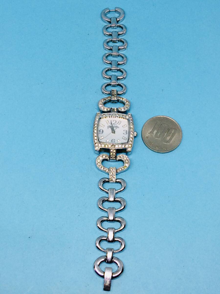 (E18) Folli Follie (*\'v\') Folli*Follie( battery replaced ) silver * Lady's wristwatch USED( postage nationwide equal 185 jpy ) stylish clock..