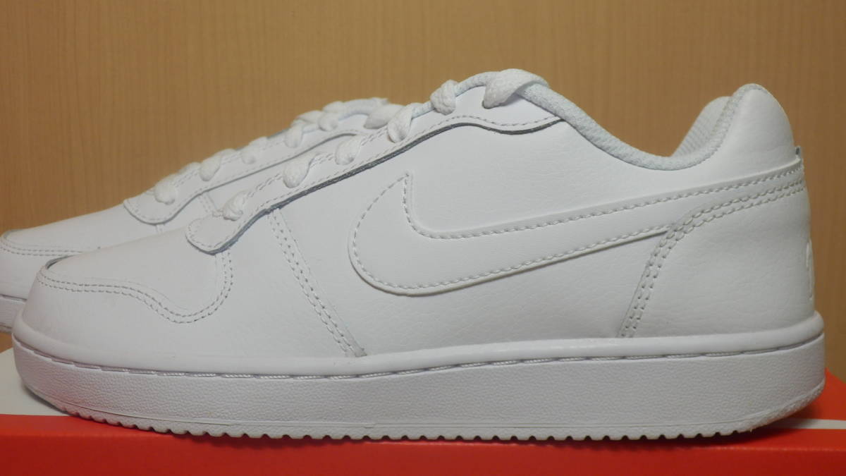 WMNS NIKE EBERNON LOW　ナイキ ウィメンズ エバノン LOW　AQ1779-100 23.5cm_画像2