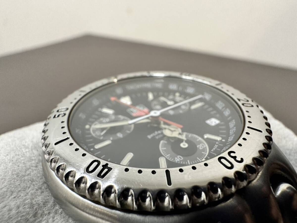 ☆【美品/稼働品】TAG HEUER タグホイヤー QZ メンズ腕時計 プロフェッショナル200M クロノ CG1110-1 黒文字盤 デイト 箱 説明書 保証書の画像7