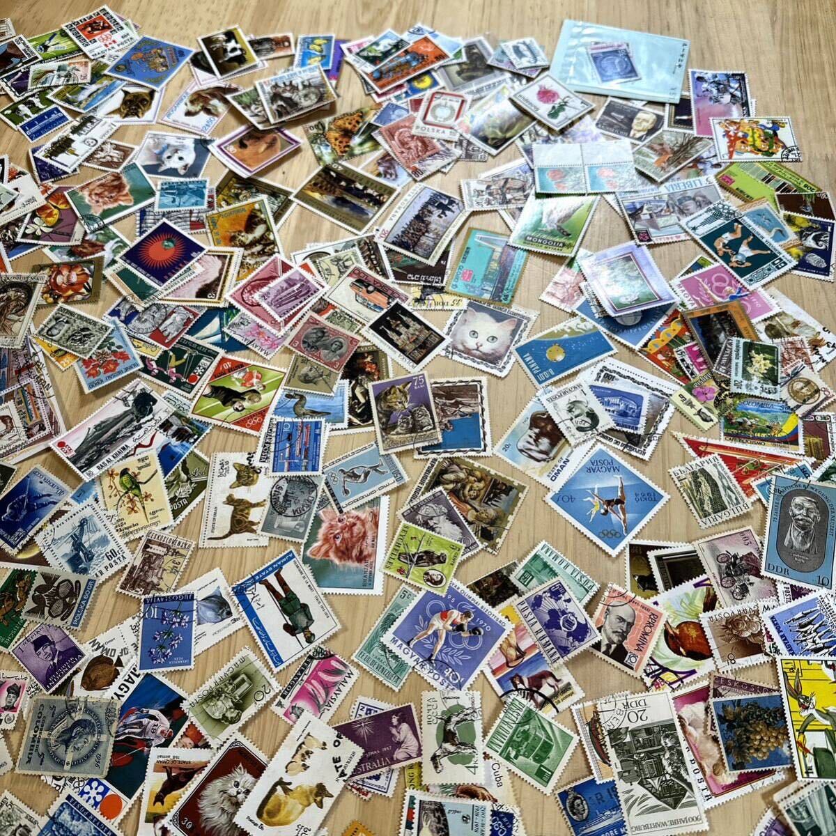 外国切手 使用済み大量おまとめ 保存状態良くないの画像3