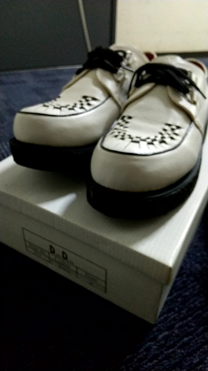 靴 ラバーソール ロック パンク系  白と黒 サイズ42 未使用品 長期保管品 2点セットの画像5