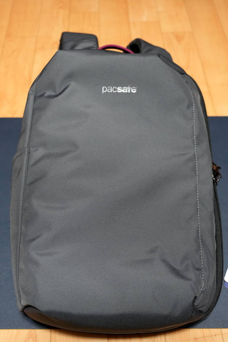 最終出品 Pacsafe Metrosafe Anti-Theft 13 Commuter Backpack パックセーフ 11L メトロセーフ 13インチ バックパック バッグ_画像7