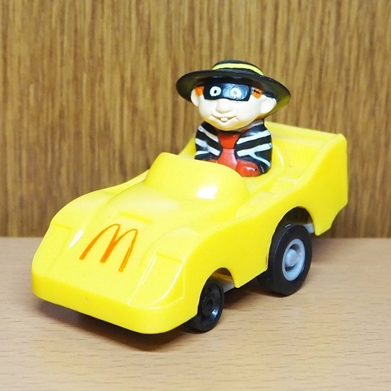 マクドナルド　ハンバーグラー　フィギュア　ミニカー　イエロー　1988　アメトイ　ミールトイ　ハッピーミール　フードトイ_画像1