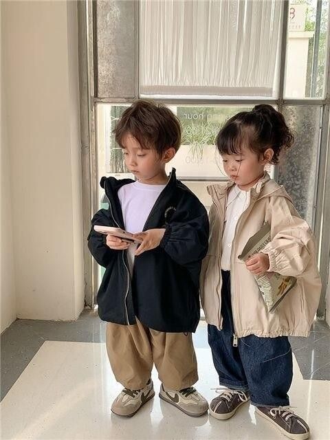 韓国子供服 ジャンパー 黒 ブラック ウィンドブレーカー 秋服 男の子 女の子