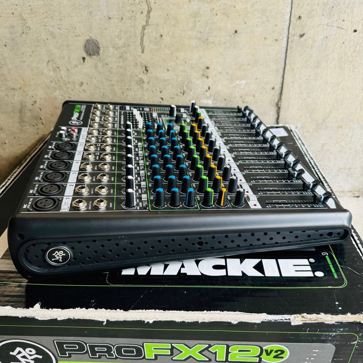 【難あり】MACKIE マッキー アナログミキサー オーディオインターフェイス エフェクト搭載 ProFX12v2 国内正規品