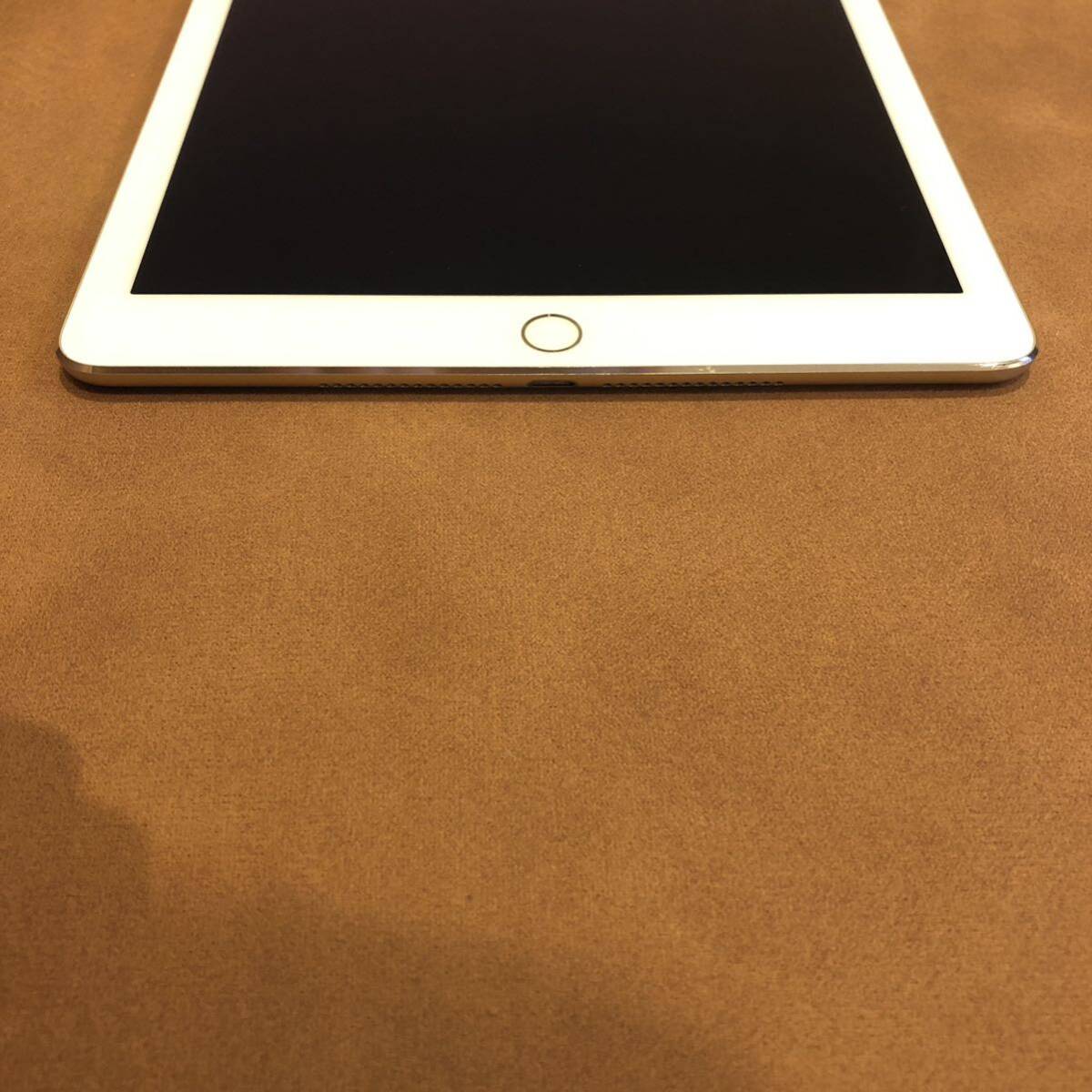 5679 iPad Air2 第2世代 16GB au A1567 - iPad本体