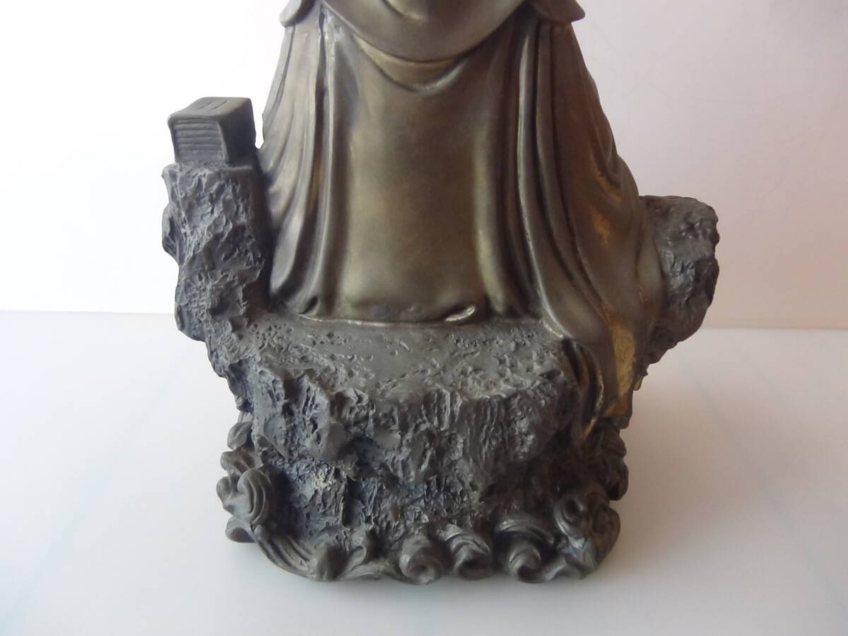 仏像 何かの神様 たぶん真鍮製 精巧に作られてます 重さ3.3kg 中古品 現状品_画像7