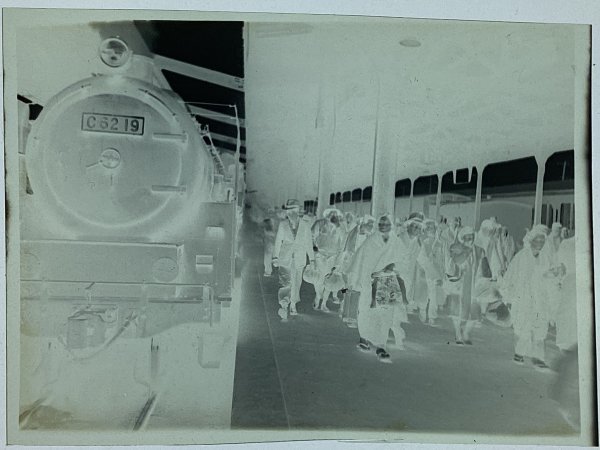 No.699●鉄道写真ネガ●上野駅 蒸気機関車C6219●1950年2月撮影●ブローニーフィルム_画像3
