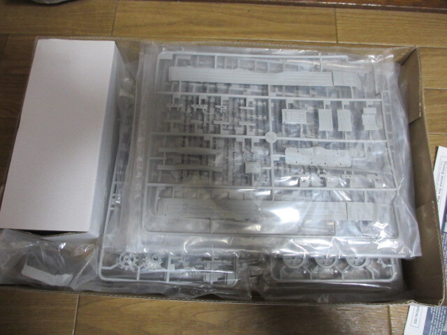 トランペッター 05563 1/35 T-90C 主力戦車 鋳造砲塔 中古_画像2