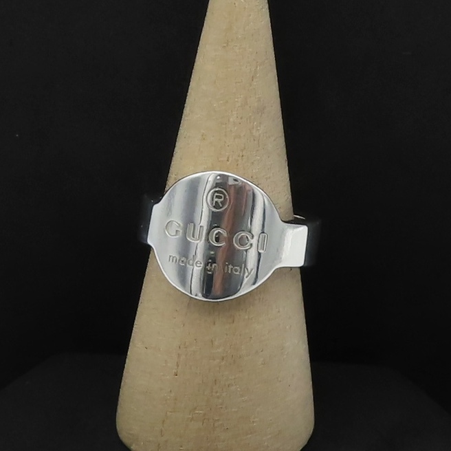 美品 GUCCI グッチ オーバル ロゴ プレート シルバー リング 17号 メンズ レディース 925 指輪 1697AR MM6