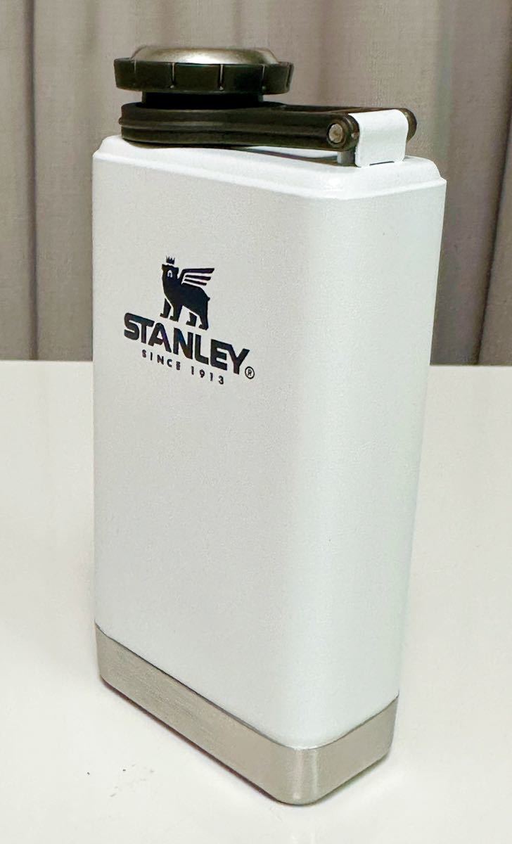 新品未使用品 STANLEY スタンレー SSフラスコ 0.14L ホワイト スキットル アウトドア 水筒 ウィスキー キャンプ_画像2
