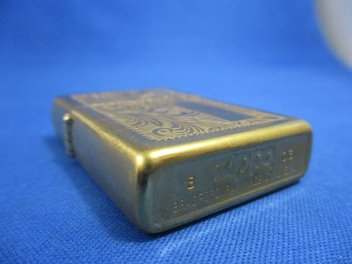 ZIPPO ジッポー オイルライター 真鍮 唐草 BRADFORD ゴールドカラー ライター コレクション 「＃1708」の画像3
