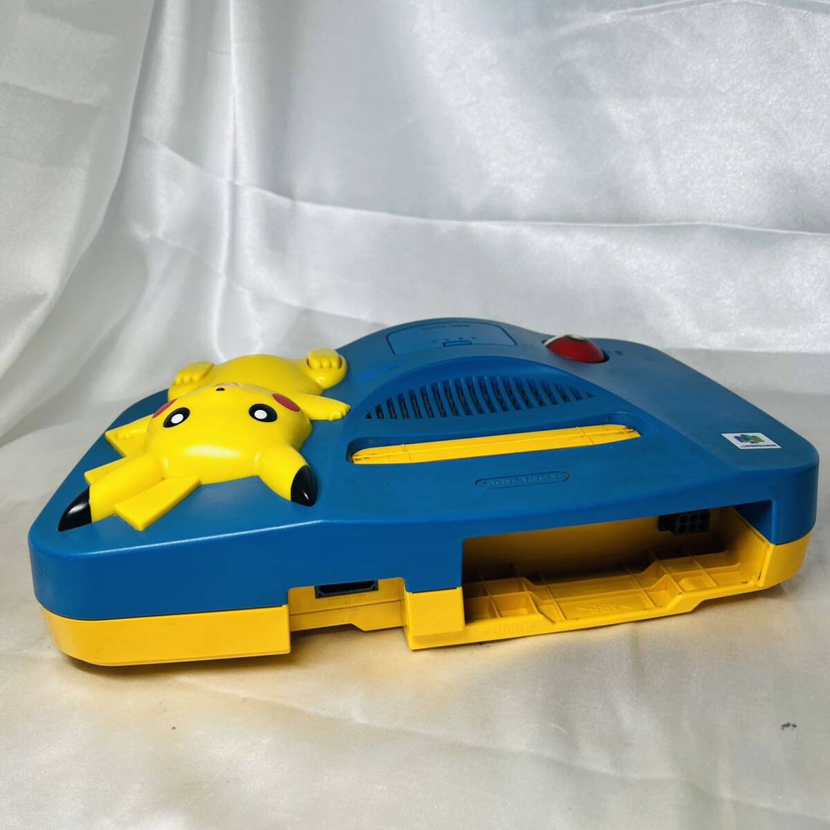 ★1円～ 限定 付属品完備 NINTENDO 64 ピカチュウ ブルー & イエロー ポケモン ニンテンドー ロクヨン 動作確認済 箱付 激レア Pokemonの画像5