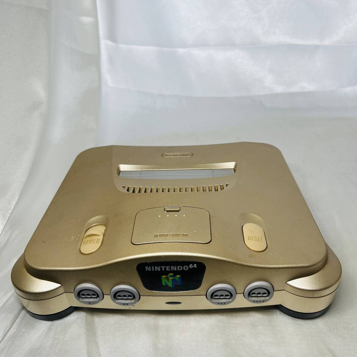 ★1円～ トイザらス 限定カラー 動作確認済 NINTENDO 64 本体 ゴールド 任天堂 ロクヨン GOLD の画像2