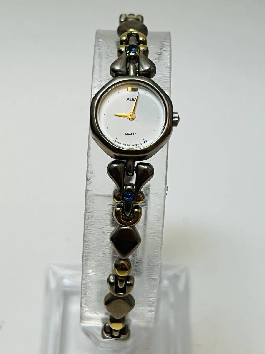 動作未確認　SEIKO セイコー ALBA アルバ 白文字盤 ブレスウォッチ Y520-0080 レディース女性腕時計 コンビ クォーツ_画像1