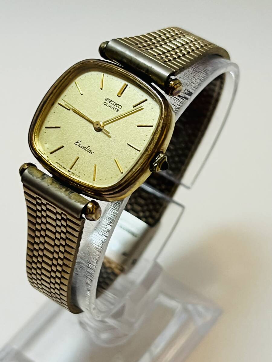 動作未確認 SEIKO セイコー エクセリーヌ レディース 腕時計 1421-5260 ゴールド 文字盤 SS アナログ クォーツの画像3