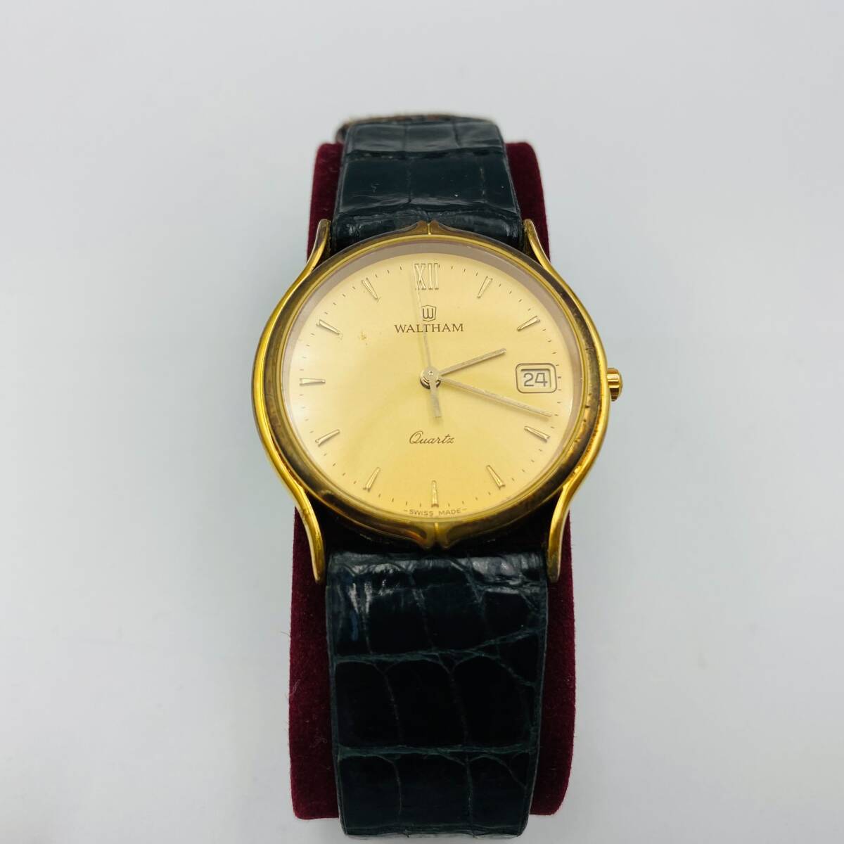 ♪A77190:WALTHAM ウォルサム 42520.31M デイト 薄型 腕時計 クオーツ 社外ベルト 箱付 ジャンク_画像2