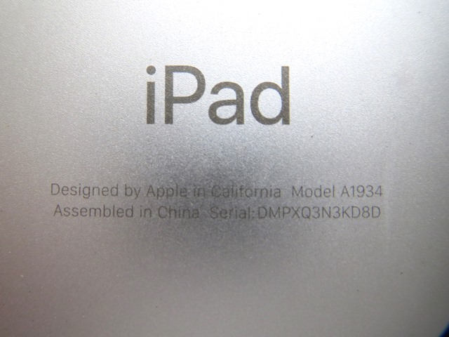 ◎K77545:Apple iPad Pro 11インチ A1934 256GB 利用制限◯ 液晶画面焼け 動作未確認 ジャンク_画像10