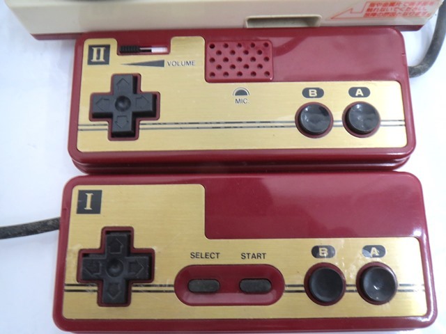 ◎K77937:Nintendo 任天堂 ファミリーコンピュータ HVC-001 本体 ソフト カセット 3本 おまとめ 箱 取扱説明書付き 動作未確認 ジャンクの画像6