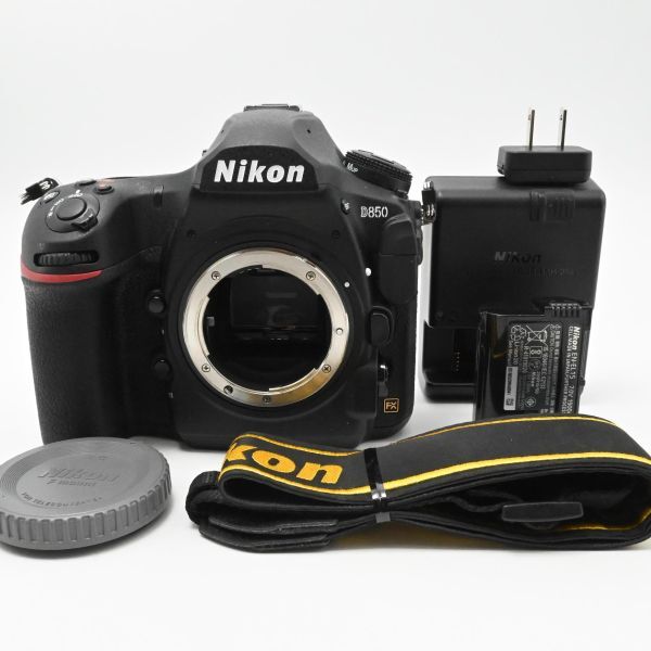ショット数4147枚【新品級の極上美品/動作◎】Nikon デジタル一眼レフカメラ D850　ニコン_画像1