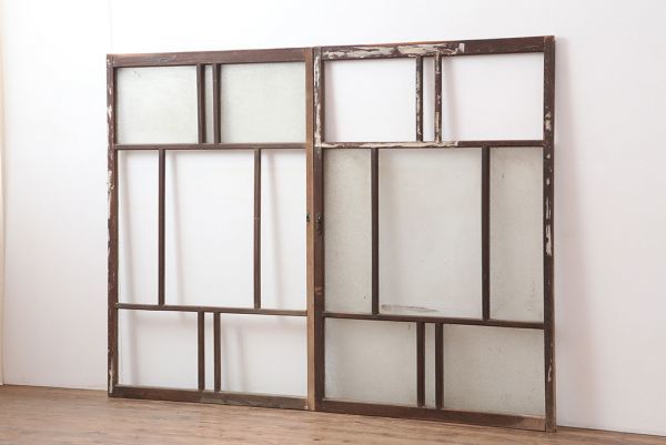 R-037055　アンティーク建具　シンプルな木製フレームの窓2枚セット(ガラス戸、引き戸)