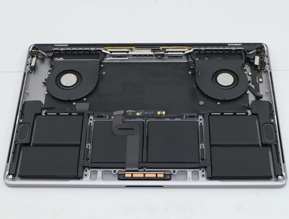 【1円スタート】Apple MacBook Pro 16インチ 2019 スペースグレイ 16インチ 3072x1920 A2141 EMC3347 ロジックボード欠品_画像7