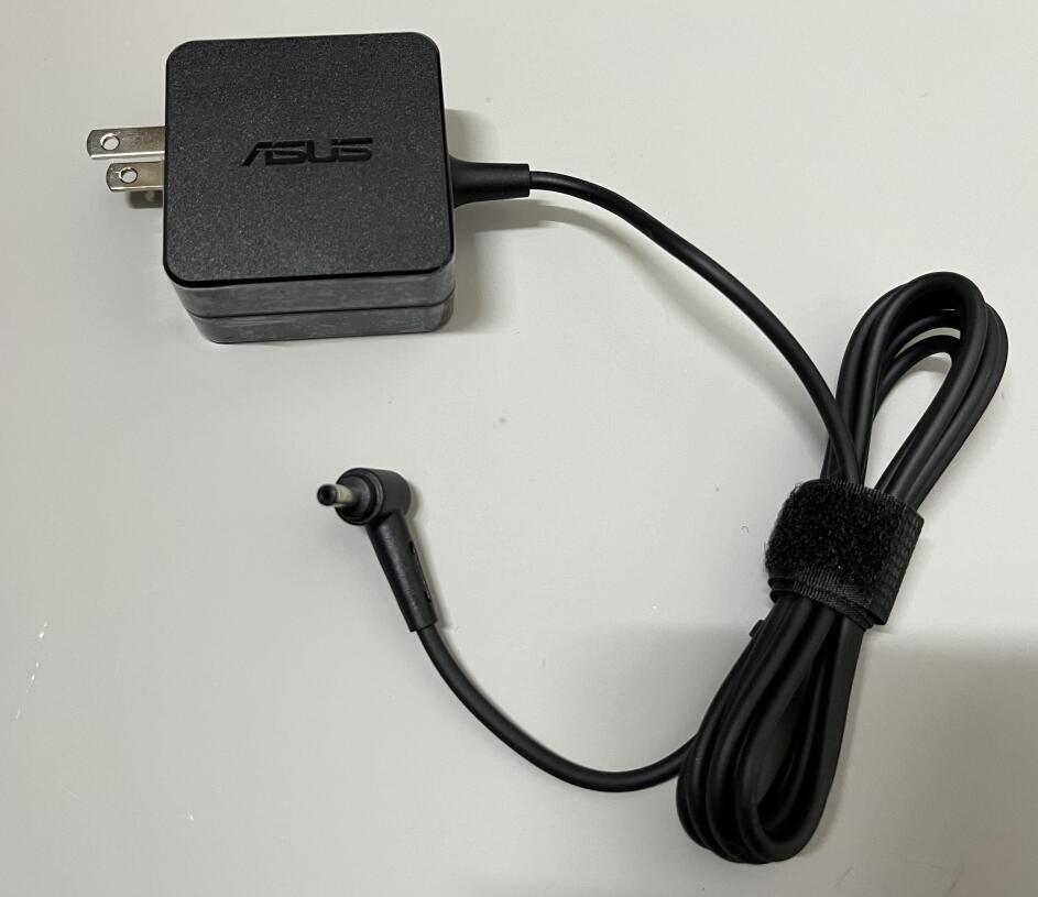 新品　ASUS VivoBook X200MA X200CA S200E X201E X202E 用電源ACアダプター 19V 1.75A(4.0*1.35mm) _画像1