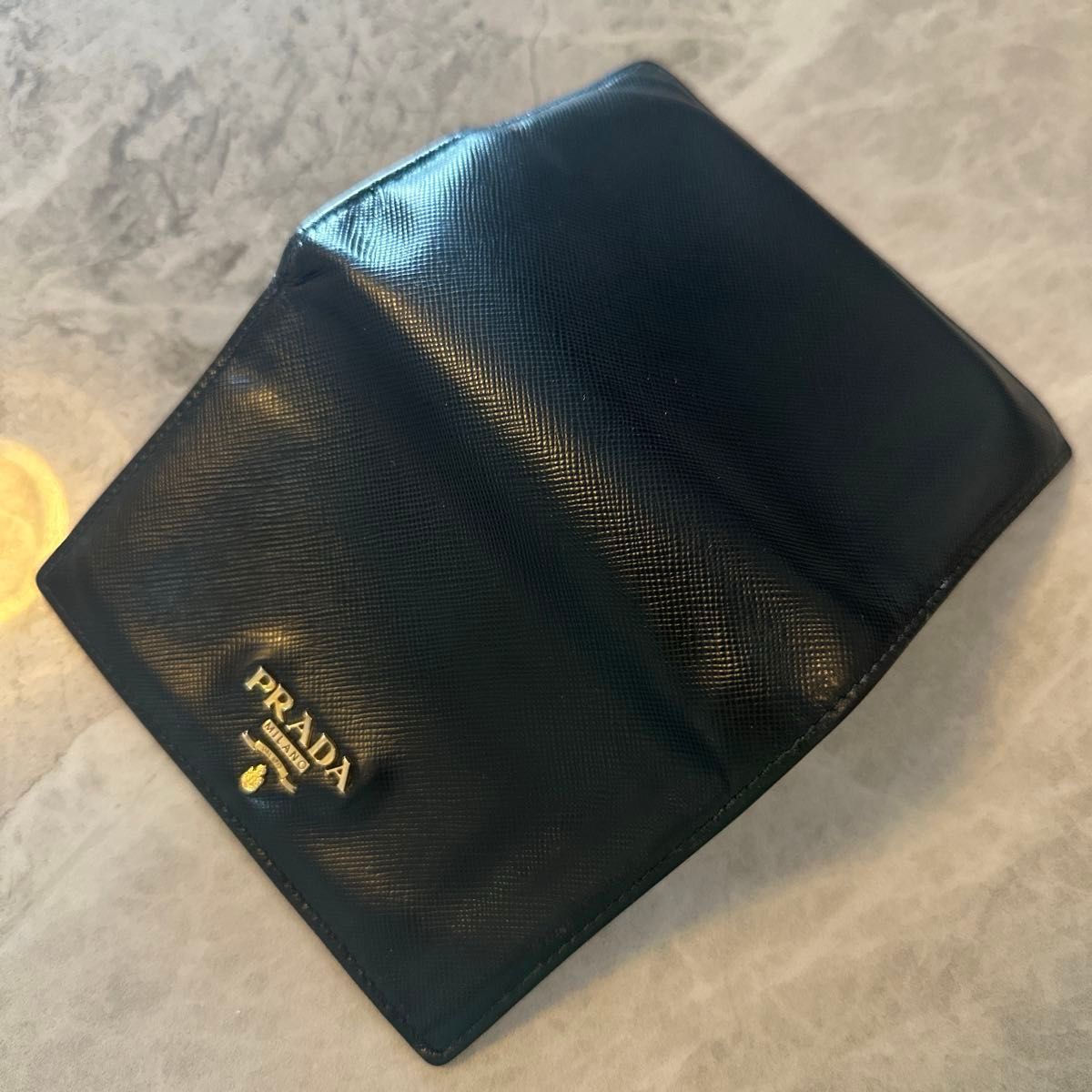 【箱付き】PRADA プラダ 二つ折り財布 レザー 黒 ブラック サフィアーノ メタル SAFFIANO METAL NERO