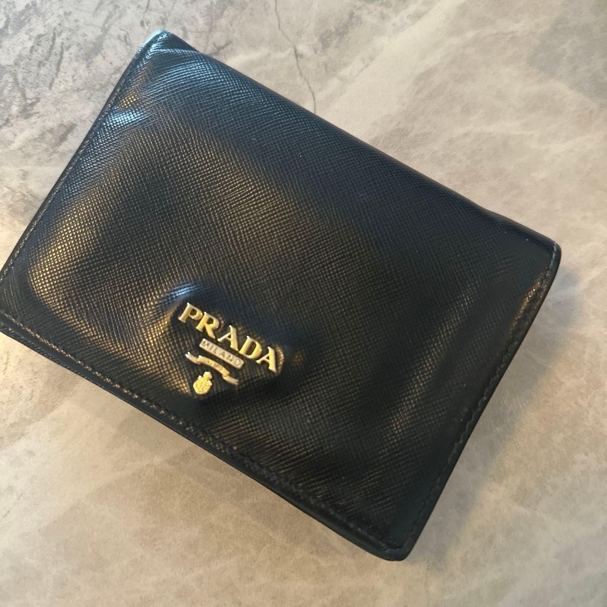 【箱付き】PRADA プラダ 二つ折り財布 レザー 黒 ブラック サフィアーノ メタル SAFFIANO METAL NERO