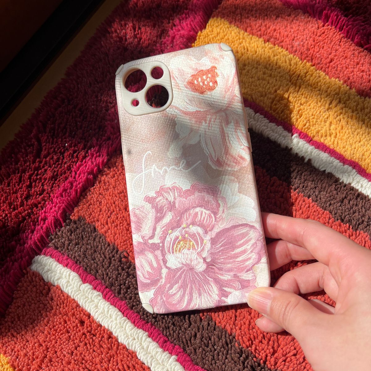 iPhone13 可愛い大きな花のレオパード冬の個性的なレザーピンク　白　お洒落　ガーリー系　花柄　フラワー　大きい花　姫
