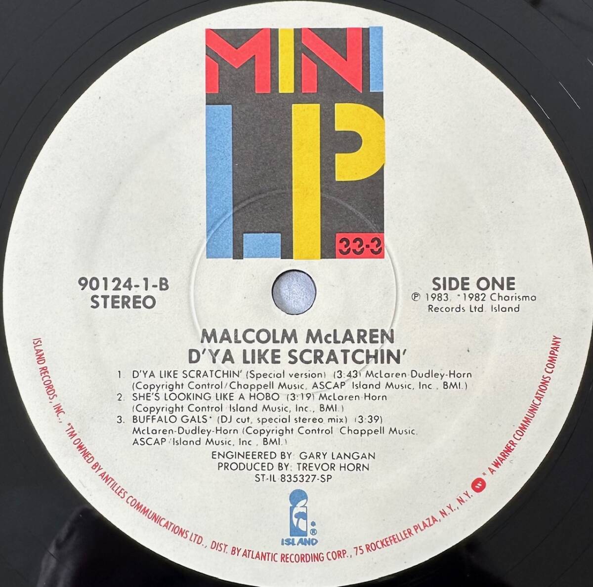 ■1983年 オリジナル US盤 Malcolm McLaren - D’ya Like Scratchin’ 12”LP 90124-1-B Island Records / Keith Haring_画像3