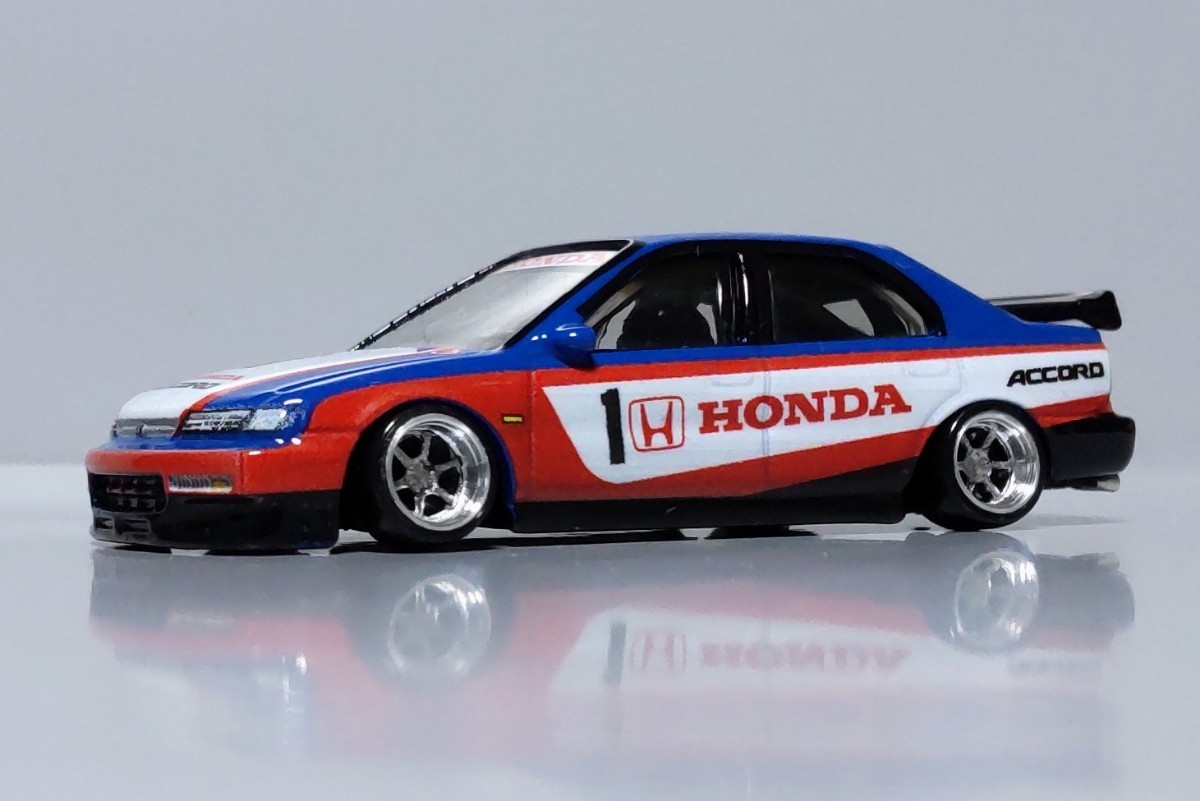 タミヤ ホンダ アコード’96 エアロカスタム ボディ+タイヤ タミヤ ホンダ アコード'96 エアロカスタム ボディ+タイヤ