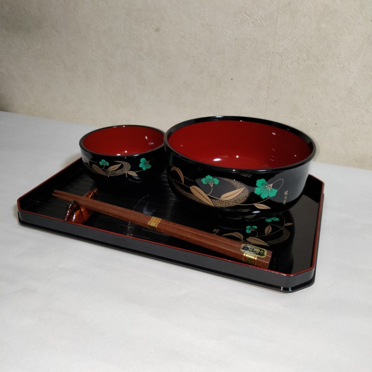 未使用】桂由美 和食器 5客セット 丼 小鉢 お盆 箸 箸置き 色 未使用】桂由美 和食器 5客セット 丼 小鉢 お盆 箸 箸置き 色