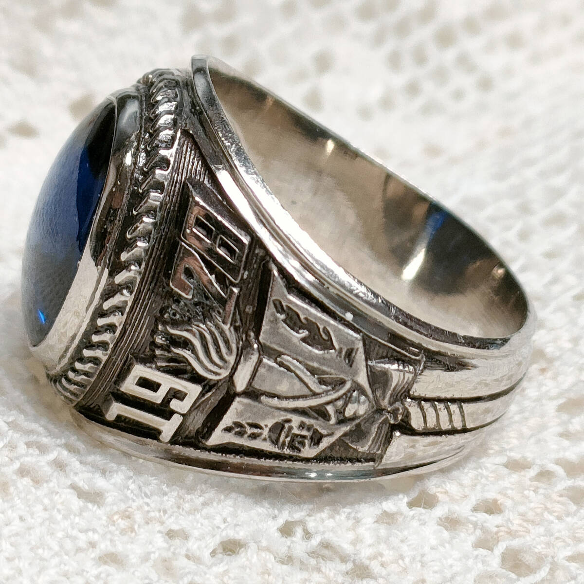 10K [toei crown] college ring Vintage 1978 blue stone 13.5 number to-ei Crown 13 number 14 number WG 10 gold K10 school ring 