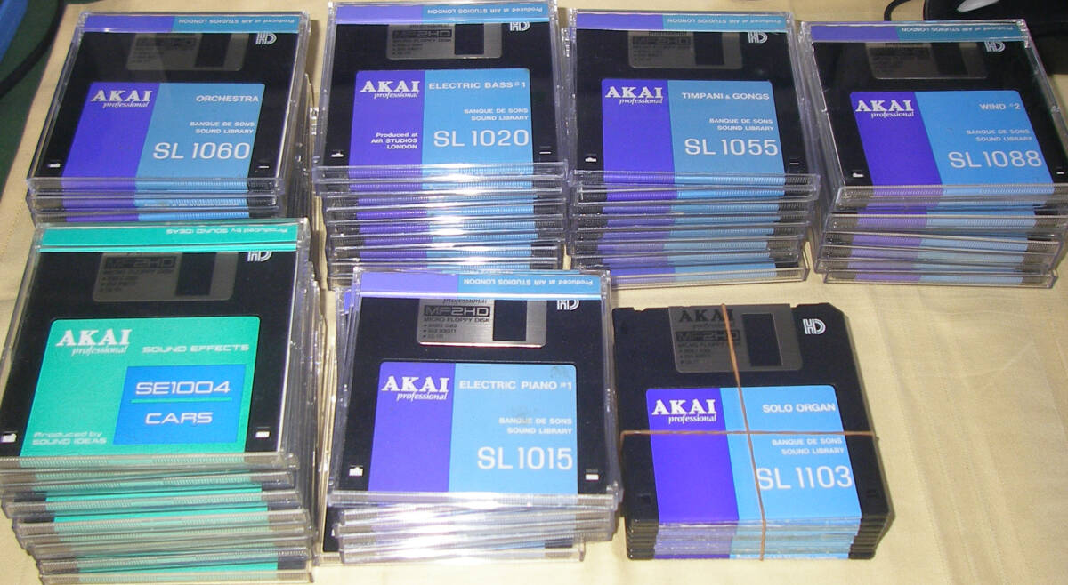 ★AKAI S1000 FLOPPY DISK 59枚 セット★ジャンク！！★JUNK/NG/NO★の画像2