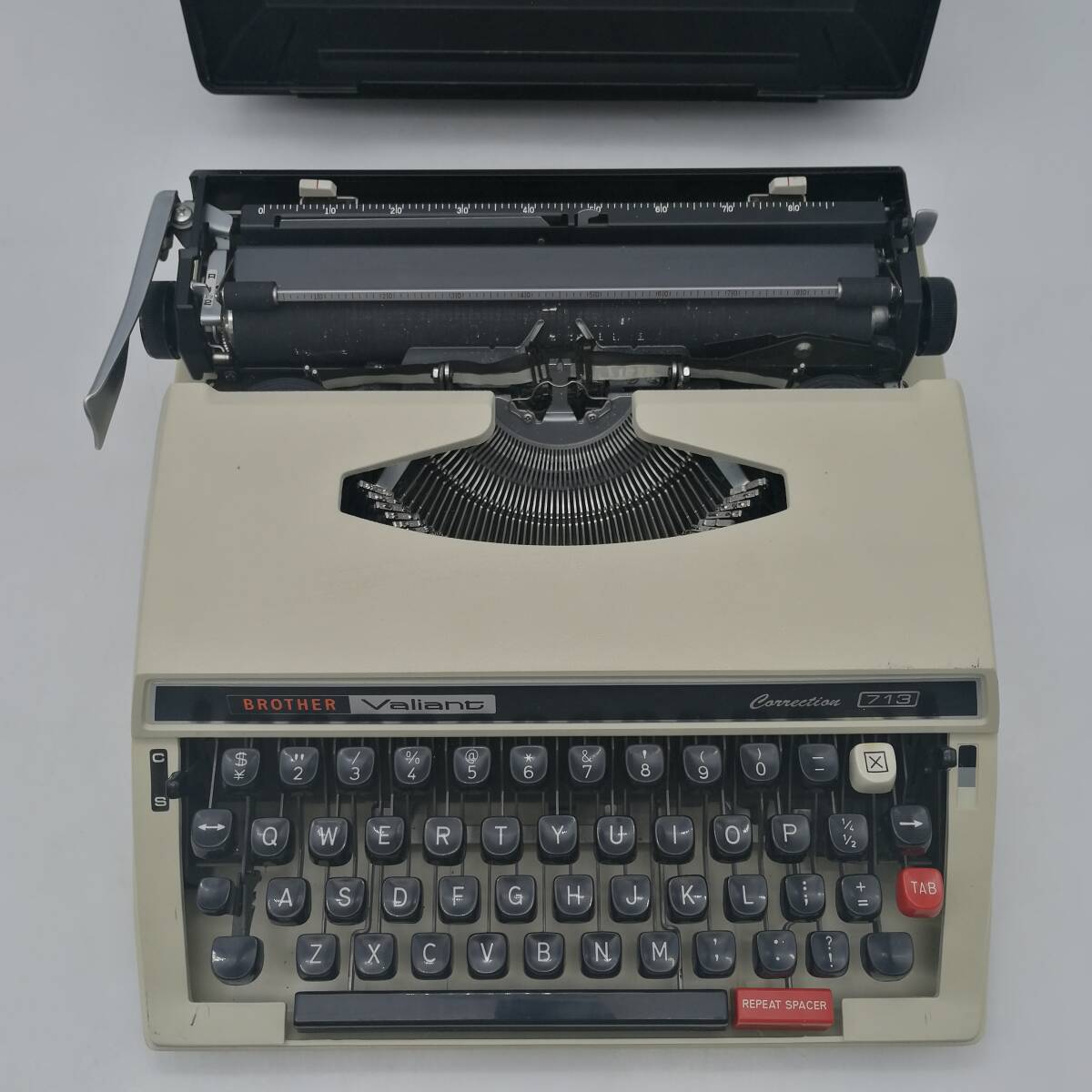 t2726 BROTHER ブラザー Valiant タイプライター コレクション 713 昭和レトロ アンティーク 中古品 現状品 電化製品の画像2