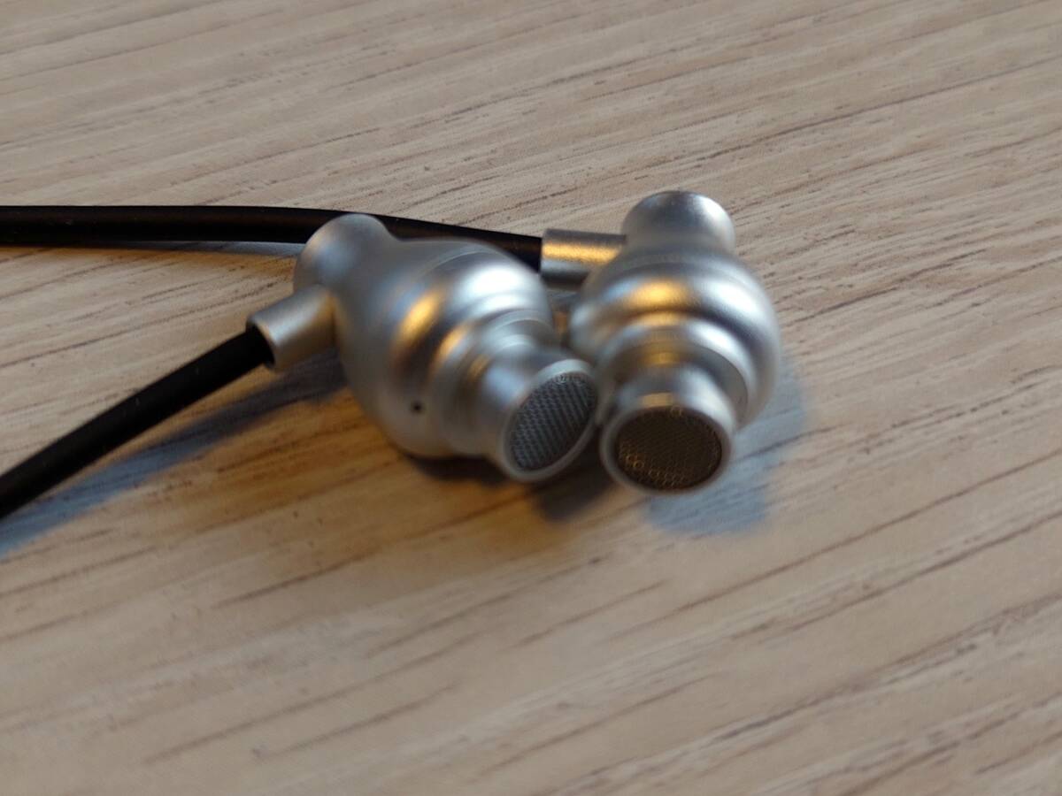 (値下処分)HIFIMAN RE800 silver (中古品 使用時間少ないです)の画像6