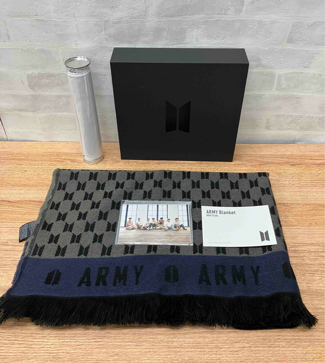 *BTS MERCH BOX #1 fan Club limitation blanket fabric poster photo March box goods 