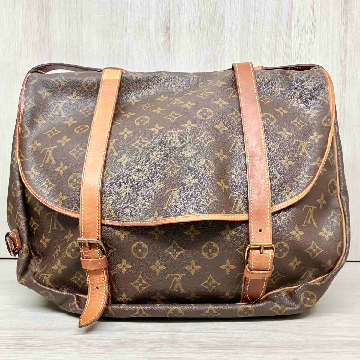 ［鑑定書付き］ LOUIS VUITTON ルイ・ヴィトン／モノグラム ソミュール43 M42252 バッグ_画像3