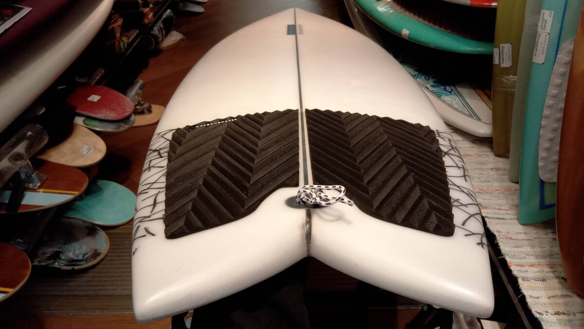 HADEN SHAPES 5'11” HK TWIN ヘイデンシェイプス サーフボード HADEN SHAPES 5'11” HK TWIN ヘイデンシェイプス サーフボード