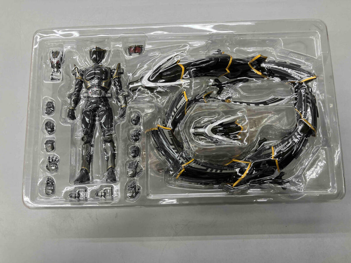 S.H.Figuarts 仮面ライダーリュウガ 魂ウェブ商店限定 劇場版 仮面ライダー龍騎 EPISODE FINAL_画像6