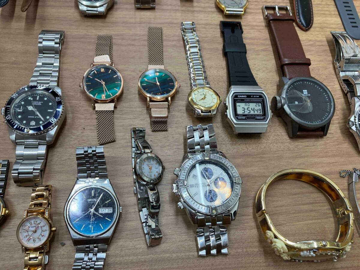 ジャンク 腕時計 まとめ売り 30点 CASIO、FolliFollie、SEIKO、SWATCH、ALBA等_画像3