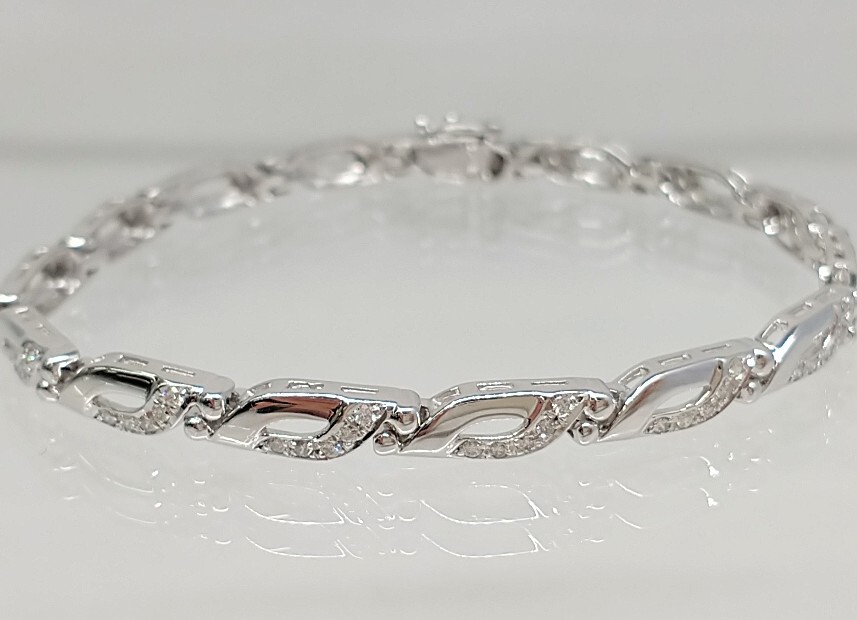 独特の上品 - Yahoo!オークション K18WG 総重量約 約17.5㎝ ダイヤ0.30ct ホワイトゴールド