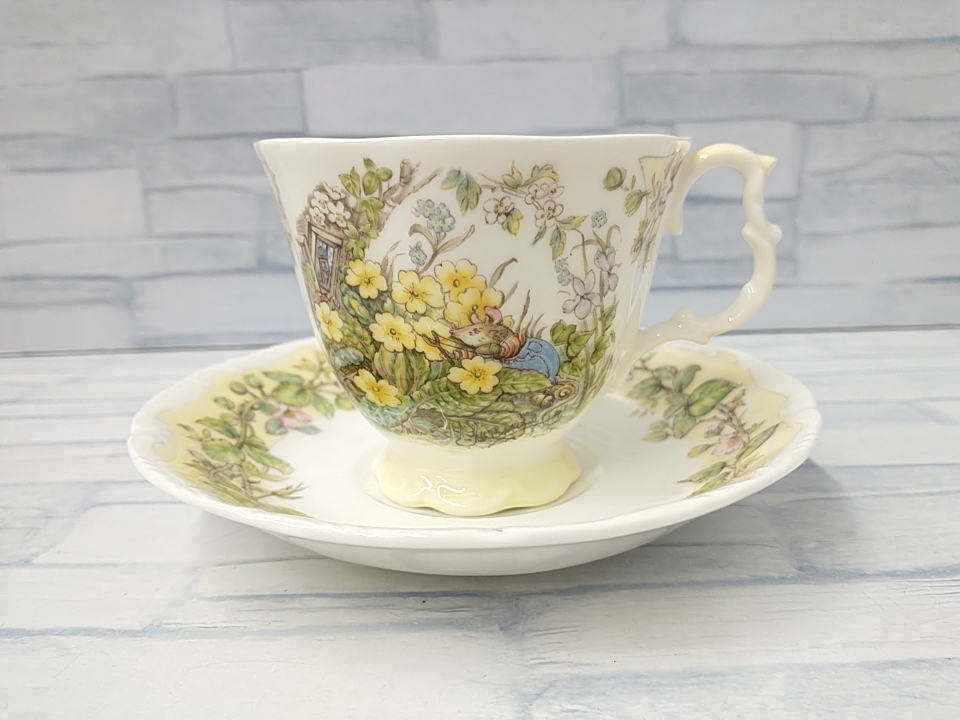  Royal Doulton cup & saucer Blanc b Lee hedge SUPRING 1 customer brand tableware flower flower yellow yellow color 