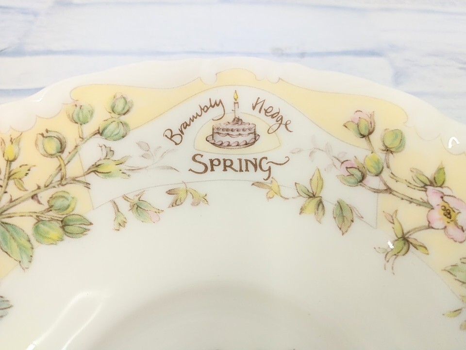  Royal Doulton cup & saucer Blanc b Lee hedge SUPRING 1 customer brand tableware flower flower yellow yellow color 
