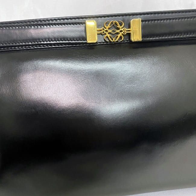 ロエベ クラッチバッグ ブラック アナグラム 美品 レザー 中古 LOEWE ファスナー ワンポイント ロゴ ハンドバッグ_画像3