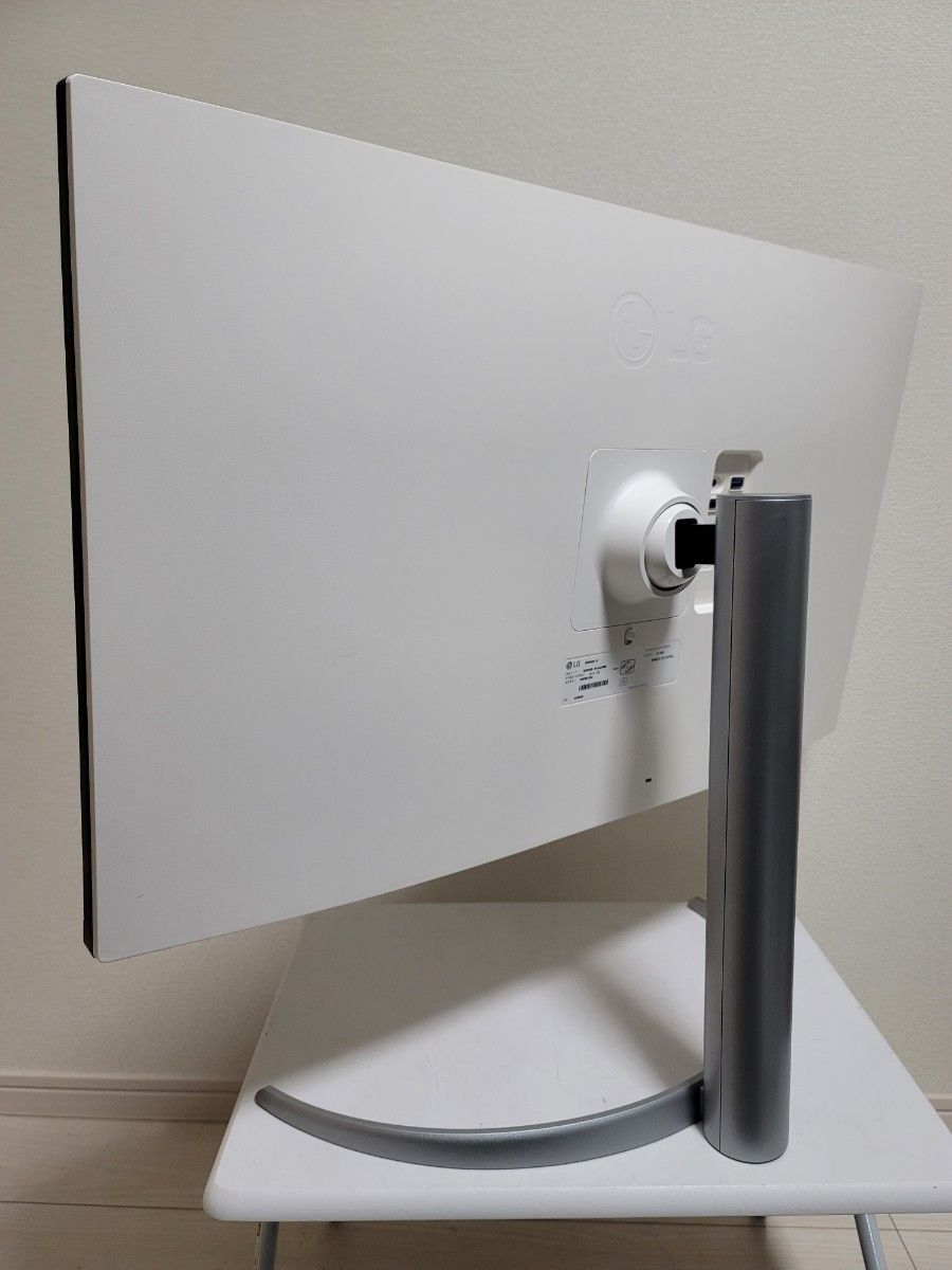 値下げ 超美品 LG 4Kモニター 32UP550N-W 31 5インチ Type-C 値下げ 超美品 LG 4Kモニター 32UP550N-W 31 5インチ Type-C