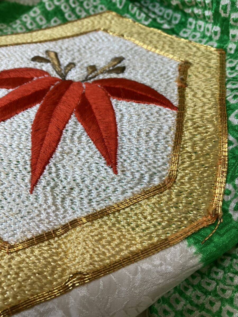 正絹　振袖　白地に緑の絞り　亀甲刺繍_画像10
