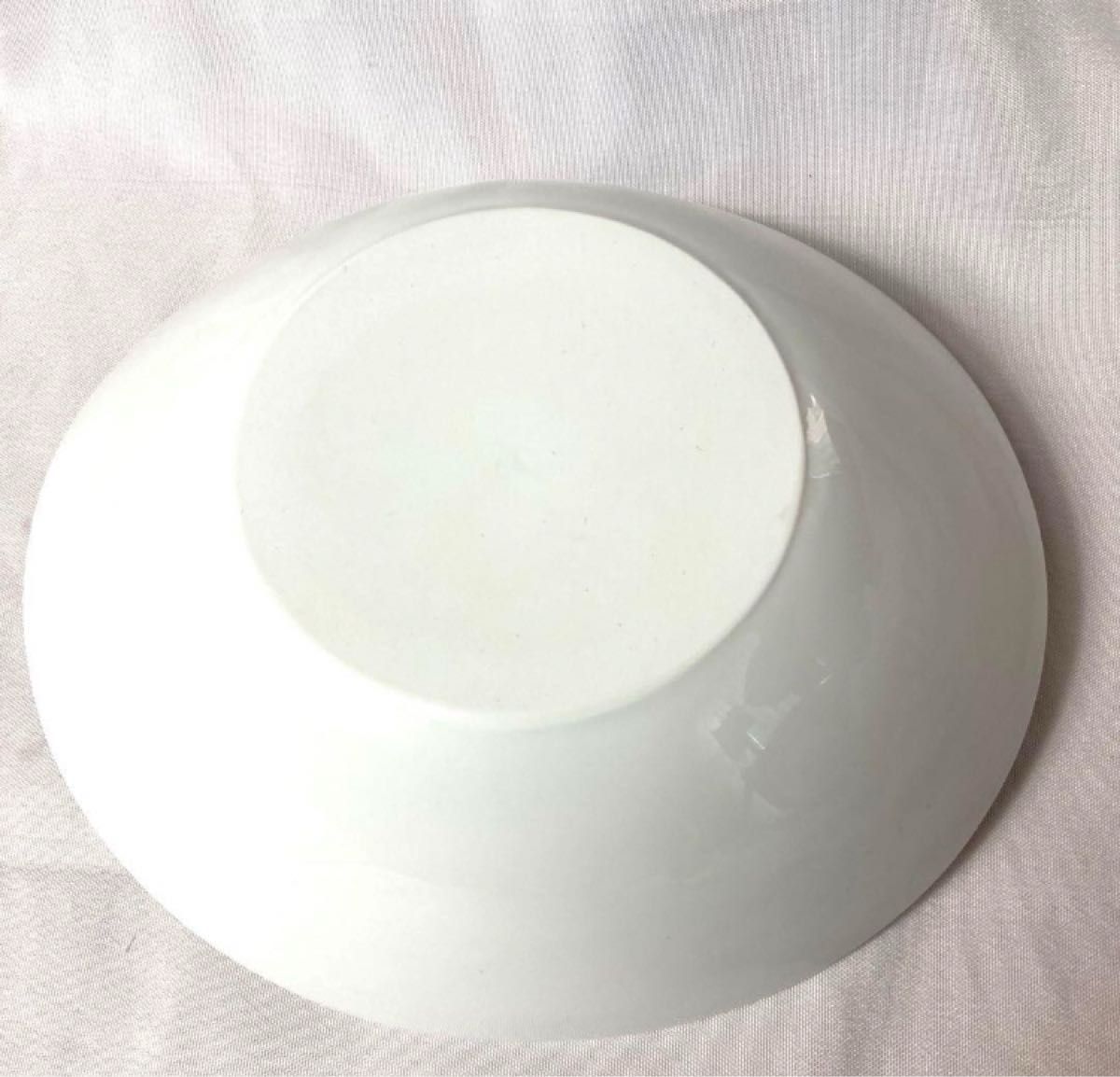 オーバル皿　大皿　変形だ円　楕円鉢　深皿　白皿　洋食器　25cm おしゃれ